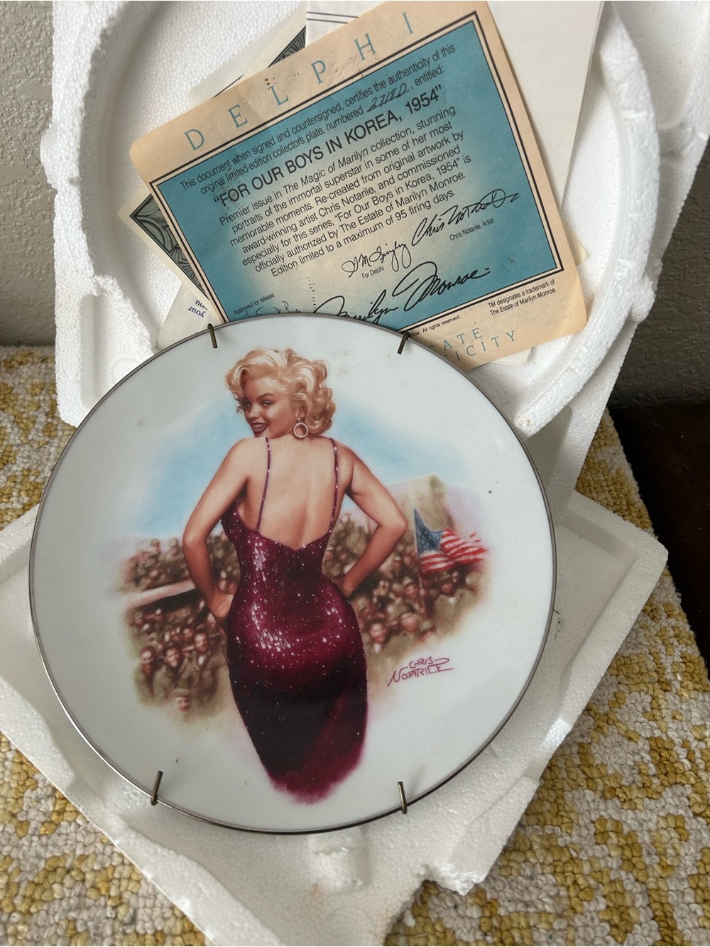 The Bradford Exchange Decorative Plate with White, blue, red, burgundy